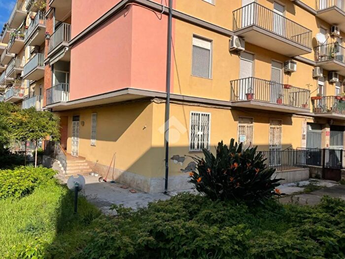 Appartamento trilocale in vendita in Via Enrico Cialdini, Riposto
