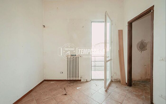 Appartamento trilocale in vendita in Via Aguzzafame a, Vigevano