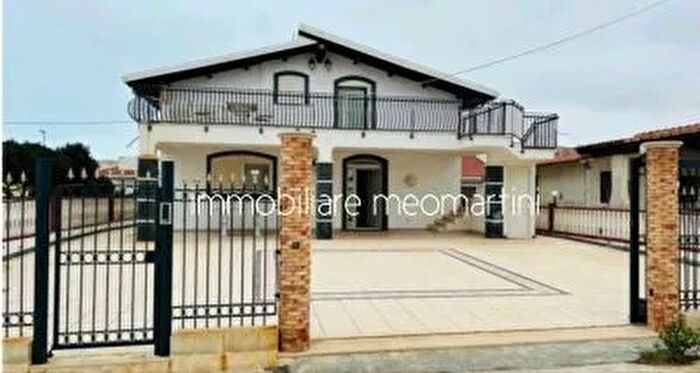 Casa con 5 locali in vendita in Portopalo Di Capo Passero