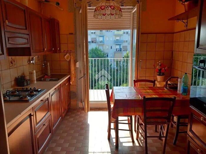 Appartamento bilocale in vendita in Via dei Glicini, Rozzano