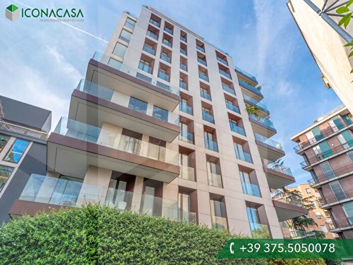 Appartamento quadrilocale in vendita in Corso di Porta Vigentina, Milano