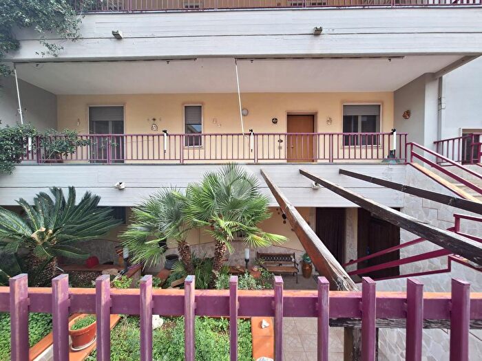 Appartamento con 5 locali in vendita in Via Peucetia, Cassano Delle Murge