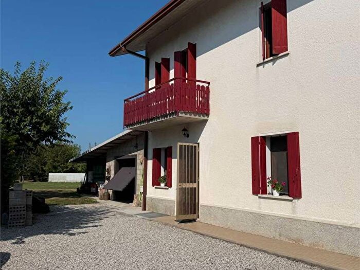 Casa con 6 locali in affitto in Centro, Cappella Maggiore