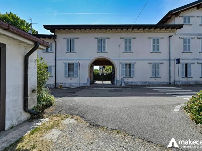 Appartamento trilocale in vendita in Vicolo Santa Maria, Tavazzano Con Villavesco