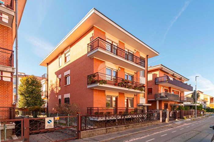 Appartamento con 5 locali in vendita in Via Bussoleno, Collegno