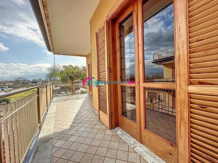 Appartamento trilocale in affitto in Via Molino Saviano Napoli, Saviano