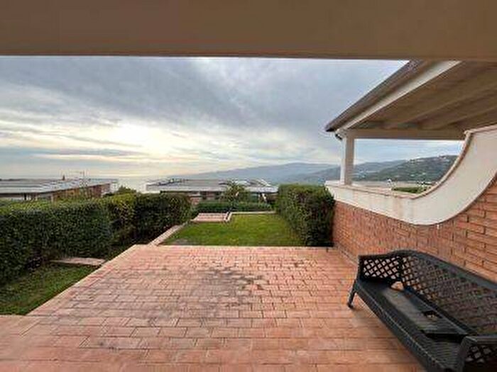 Casa trilocale in affitto in Villaggio Serra di Mare, Caminia, Stalettì