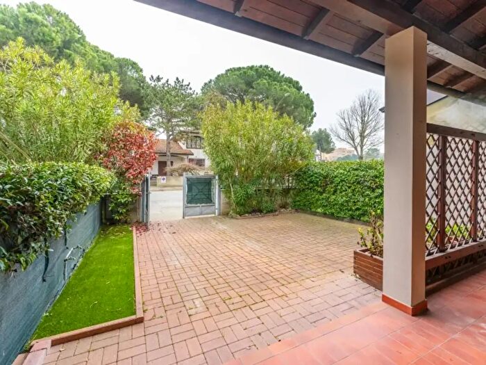 Casa quadrilocale in vendita in Via degli Ulivi, Comacchio