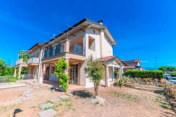 Casa con 5 locali in vendita in Via Martiri delle Foibe, Poncarale