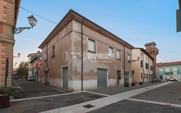 Appartamento quadrilocale in vendita in Via SantEustacchio, Mordano