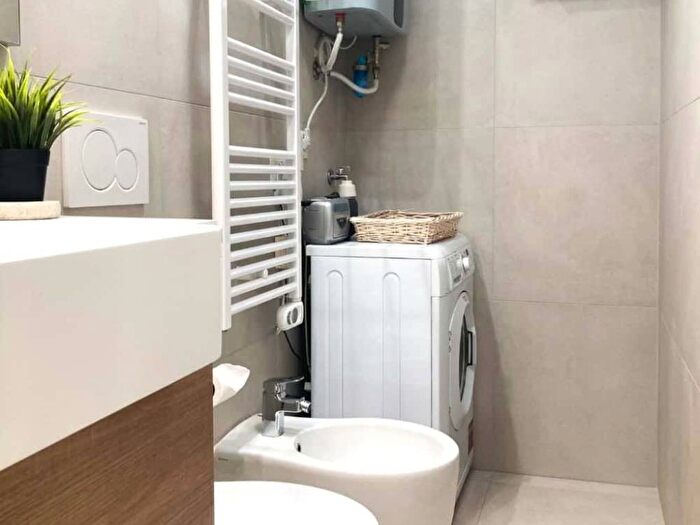 Appartamento bilocale in affitto in Via Giuseppe Sirtori, Porta Venezia, Milano