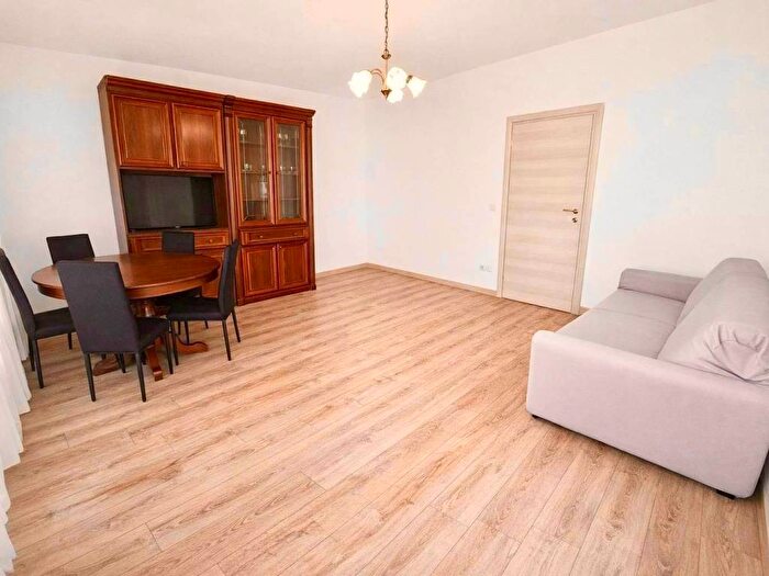 Appartamento trilocale in affitto in Centro, Arona