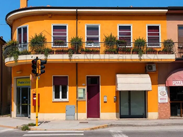 Casa con 8 locali in vendita in Ravenna