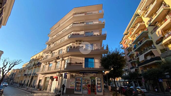 Appartamento con 5 locali in vendita in Via Don Morosini, San Giorgio A Cremano