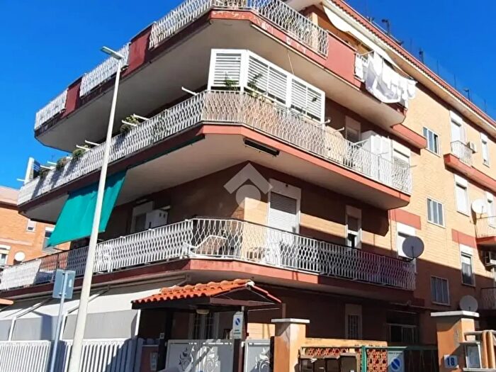 Appartamento trilocale in vendita in Via Pescara, Ladispoli