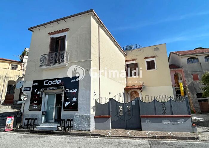 Casa con 5 locali in vendita in Corso Germano Lamberti, Montecorvino Pugliano