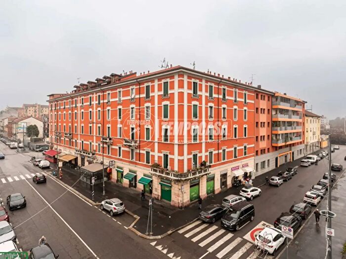 Appartamento trilocale in vendita in Via Padova, Milano