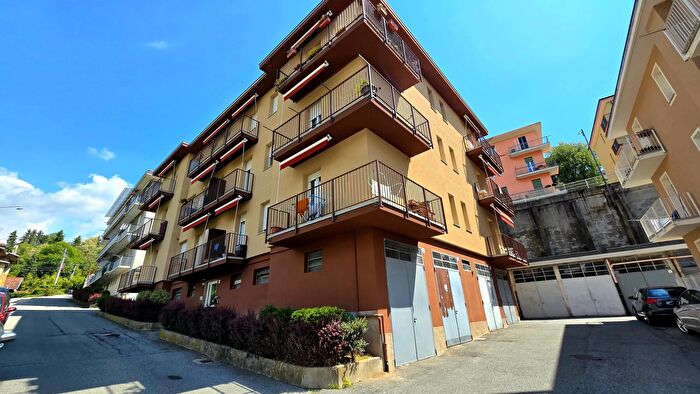 Appartamento quadrilocale in vendita in Via Giovanni Crestani Cascina Vigna Barazzetto Biella Piemonte Italia, Biella