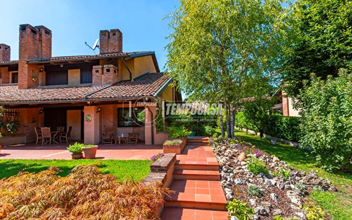 Casa con 5 locali in vendita in Via Lorenzo Delleani, Chieri