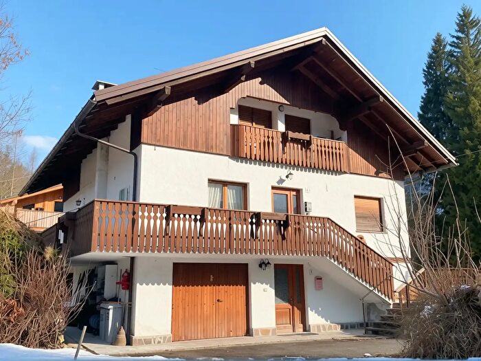 Casa con 8 locali in vendita in Via Mosigo, San Vito Di Cadore
