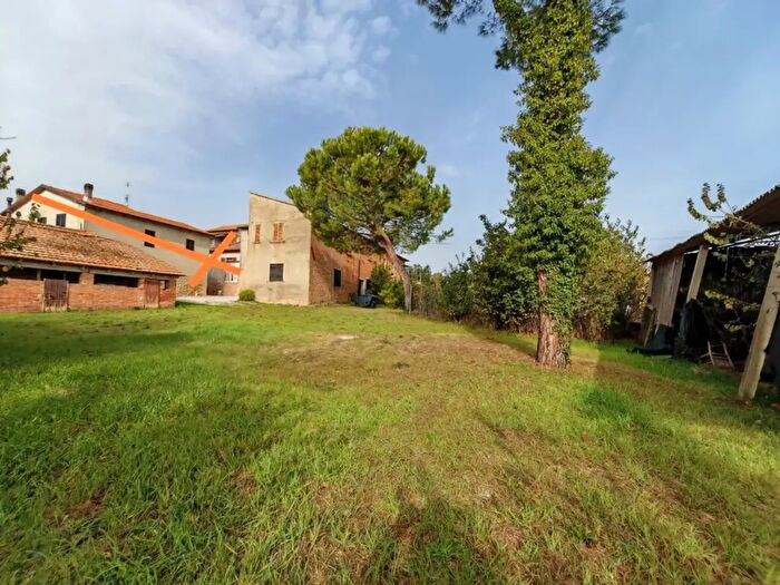 Appartamento quadrilocale in vendita in Via di Lucignano, Foiano Della Chiana