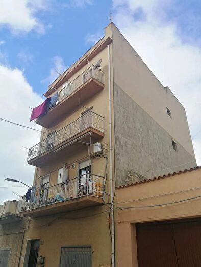 Appartamento con 6 locali in vendita in Via Calvino Castelvetrano, Castelvetrano