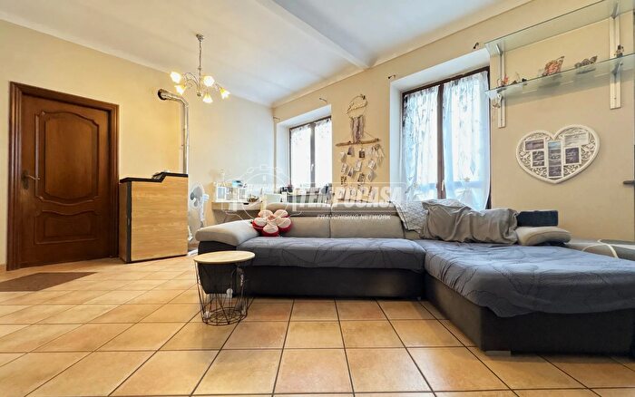 Appartamento con 5 locali in vendita in Via Maffei, Cossato