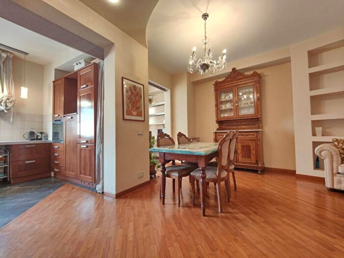 Appartamento con 5 locali in affitto in Pretura Sanzio, Empoli