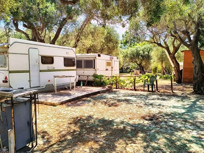 Casa con 10 locali in vendita in Camping Lago, Fuscaldo
