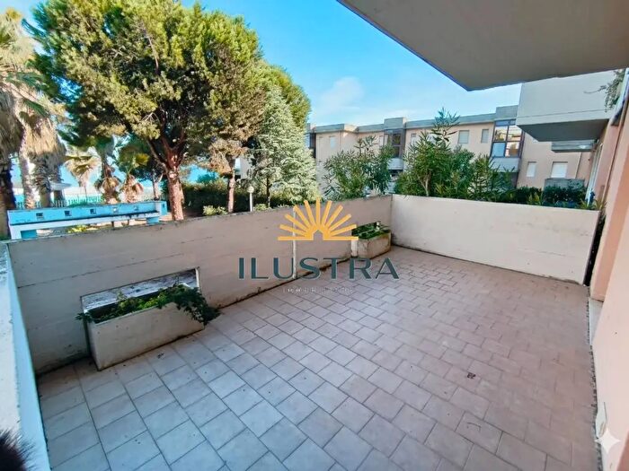 Appartamento bilocale in vendita in Contrada Montecatino, Massignano