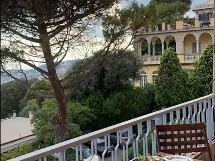 Appartamento con 8 locali in affitto in Via Domenico Chiodo, Genova