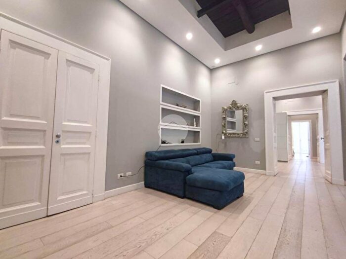 Appartamento quadrilocale in affitto in Via Correra Francesco Saverio, Monte Santo, Napoli