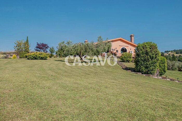 Casa con 10 locali in vendita in Campagnano Di Roma