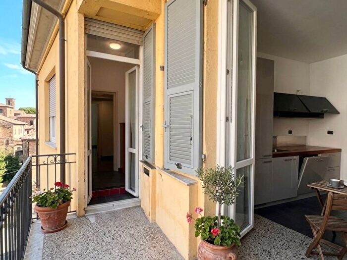 Appartamento con 6 locali in affitto in Via Oreste De Gaspari, Albaro, Genova