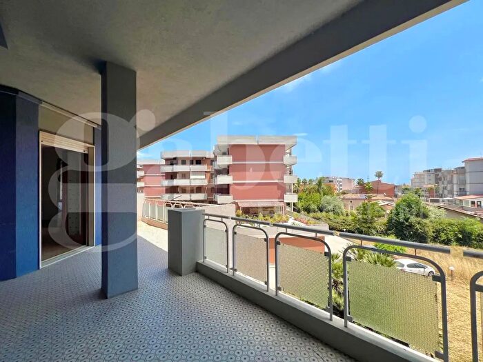 Appartamento con 5 locali in vendita in Siracusa