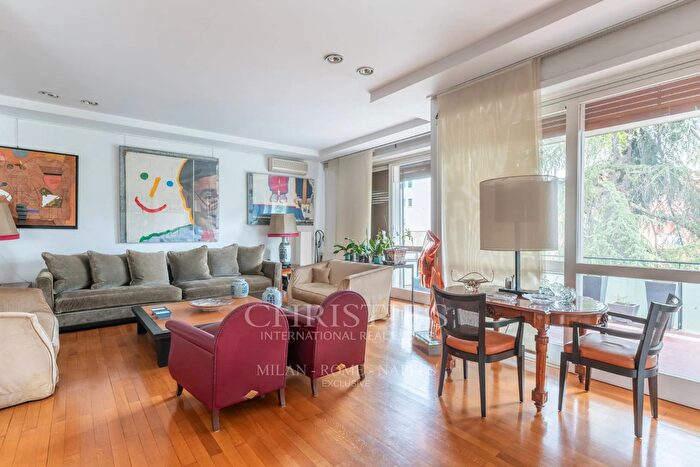 Appartamento con 10 locali in vendita in Via dei Colli della Farnesina, Roma