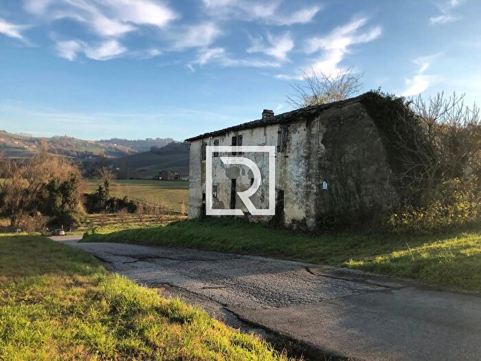 Casa con 5 locali in vendita in Podere Ciano Snc, Montiano