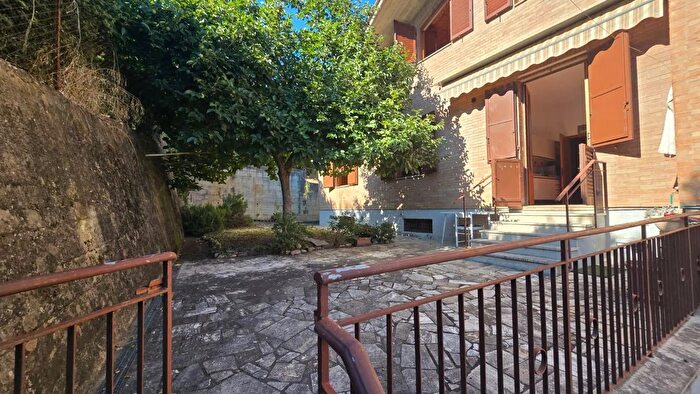 Casa con 5 locali in vendita in Castelnuovo Berardenga
