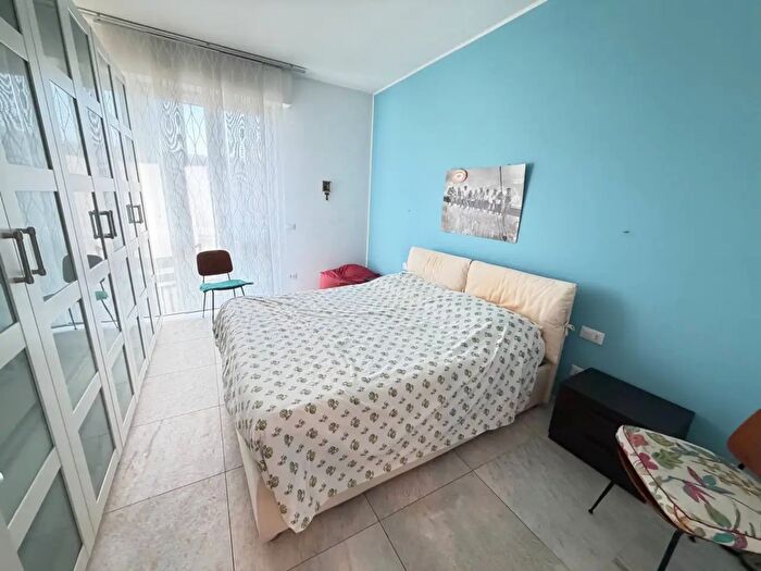 Appartamento trilocale in affitto in Via Crescenzago, Milano