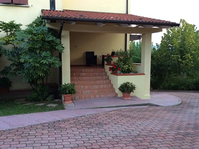 Casa trilocale in vendita in Via Costa Belvedere, Grizzana Morandi