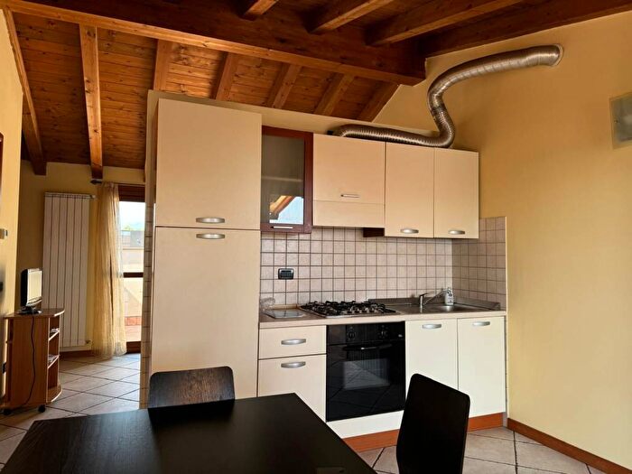 Appartamento bilocale in affitto in Via Europa, Grassobbio