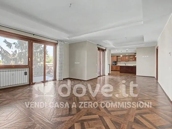 Appartamento quadrilocale in vendita in Via delle Case Basse, Roma