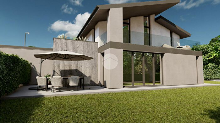 Casa con 5 locali in vendita in Viale Vittorio Veneto, Grumello Del Monte