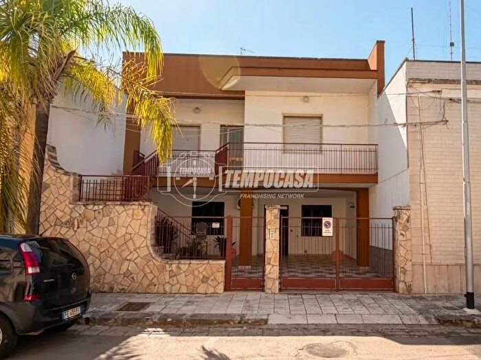 Appartamento con 5 locali in vendita in Castri Di Lecce