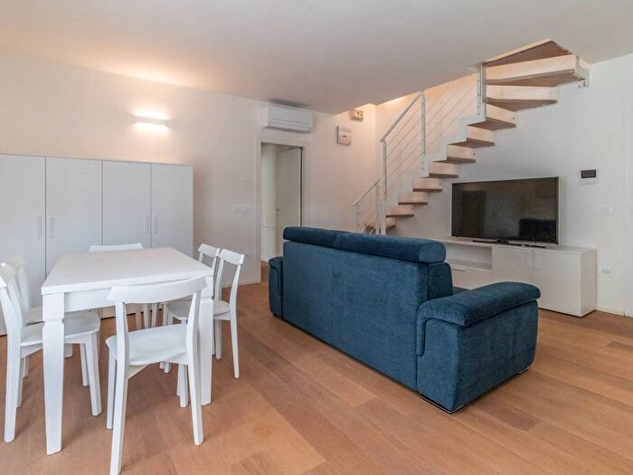 Appartamento trilocale in affitto in Viale Giacomo Leopardi, Milano Marittima, Cervia