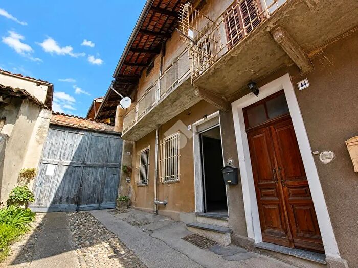Casa quadrilocale in affitto in Via Dante Alighieri, Livorno Ferraris
