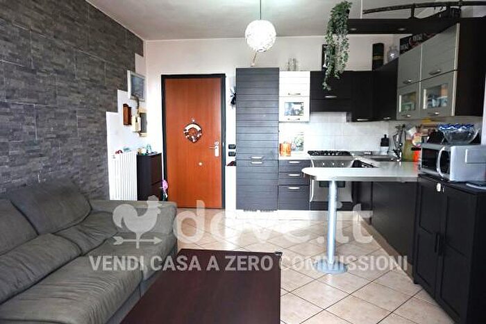 Appartamento trilocale in vendita in Via Fabio Filzi a, Limbiate