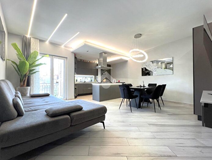 Appartamento trilocale in vendita in Via Carlo Verre, Casoria