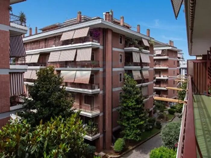 Appartamento quadrilocale in vendita in Via Benedetto Croce, Roma