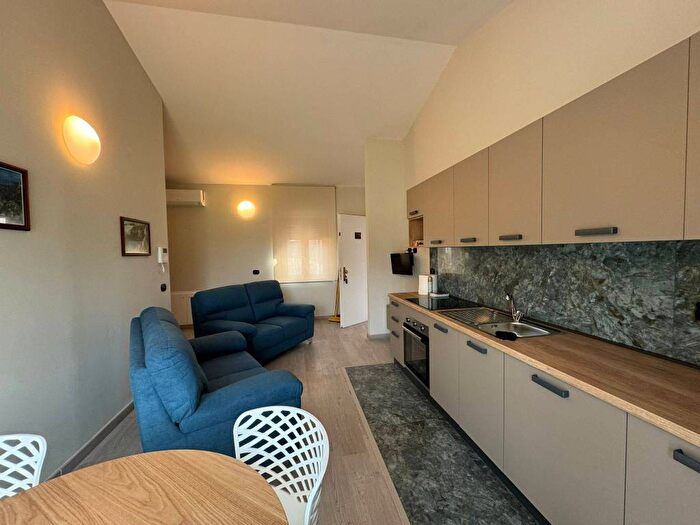 Appartamento trilocale in affitto in Via Senatore Arturo Perugini, Nicastro Sambiase, Lamezia Terme